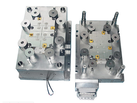 注塑模具加工在生产作业时需要注意的四大项!